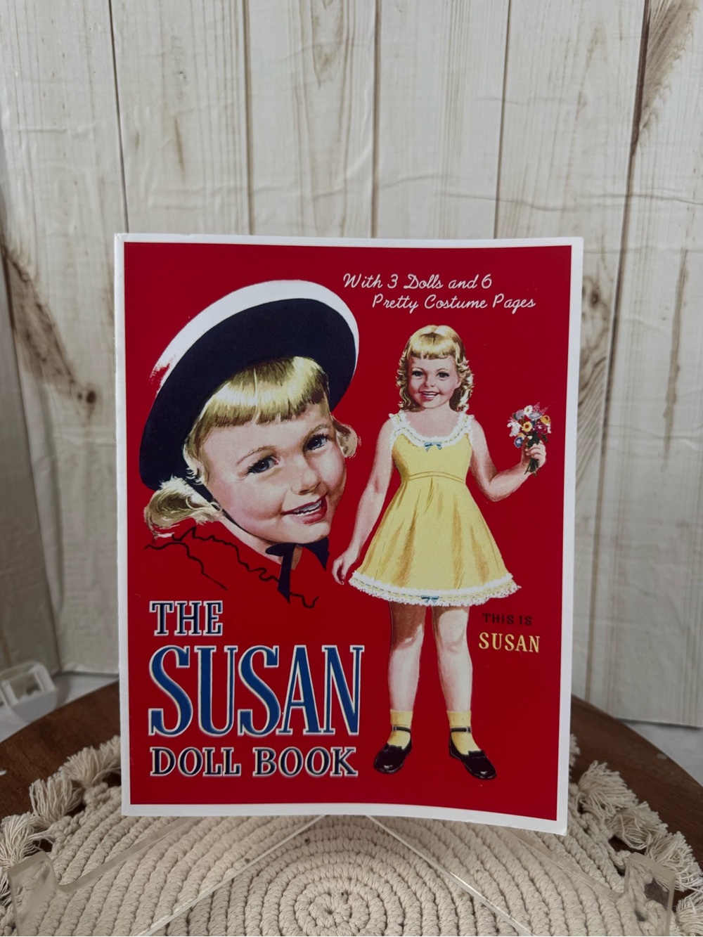 The Susan Doll Book - Paper dolls.
